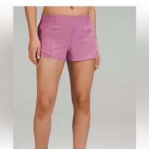 Lululemon hotty hot high rise 2.5in shorts
